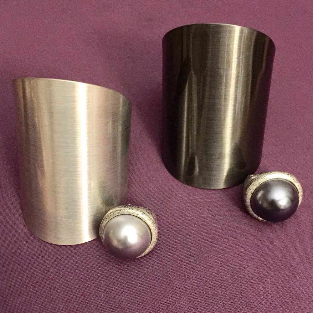 SILVER OR PEWTER metal cuff & pearl ring match SET